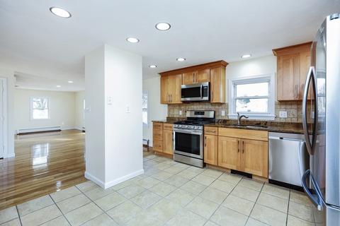2 Cole Rd, Danvers, MA 01923 photo 10