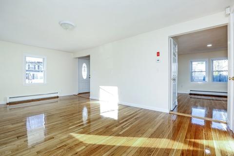 2 Cole Rd, Danvers, MA 01923 photo 5