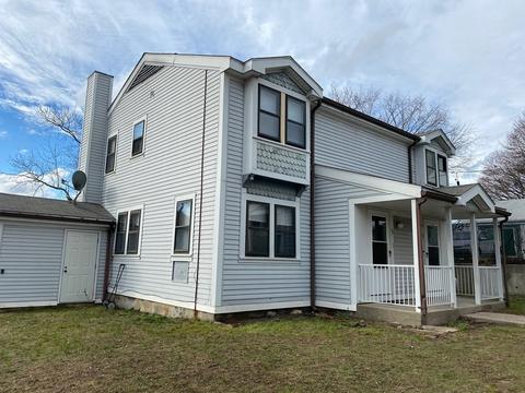130 Arnold St, Woonsocket, RI 02895 photo 2
