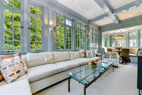8 Rolling Ln, Weston, MA 02493 photo 16