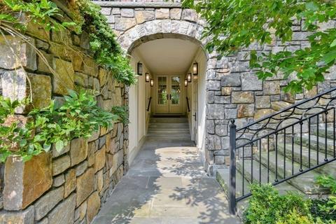 8 Rolling Ln, Weston, MA 02493 photo 36