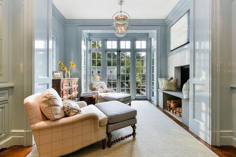 8 Rolling Ln, Weston, MA 02493 photo 14