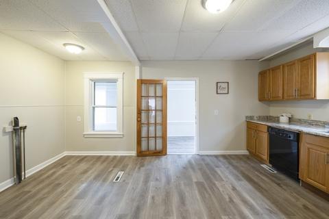 38 Schofield Ave, Dudley, MA 01571 photo 16