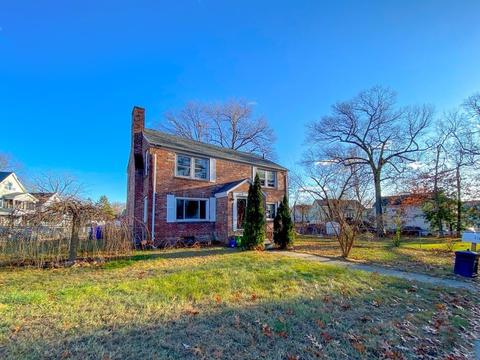 515 Bay St, Springfield, MA 01109 photo 2