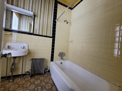 556 Bradford Ave, Fall River, MA 02721 photo 15