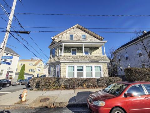 556 Bradford Ave, Fall River, MA 02721 photo 2