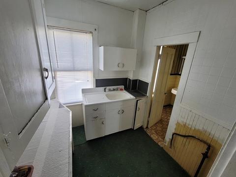 556 Bradford Ave, Fall River, MA 02721 photo 14