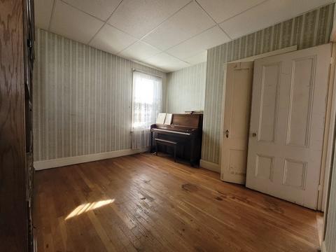 556 Bradford Ave, Fall River, MA 02721 photo 17
