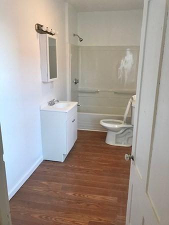 39 Cedar St, Springfield, MA 01105 photo 8