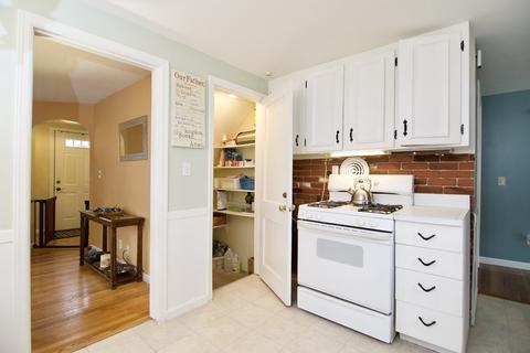 47 Bither St, Springfield, MA 01118 photo 7