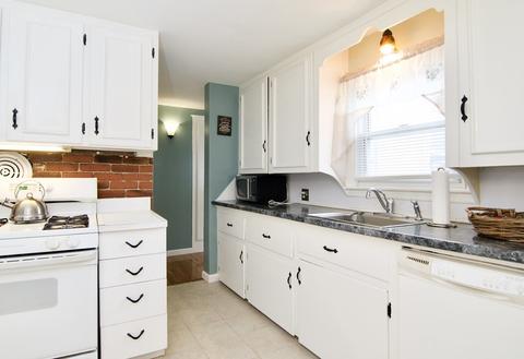 47 Bither St, Springfield, MA 01118 photo 5