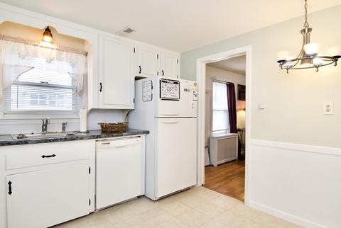 47 Bither St, Springfield, MA 01118 photo 3