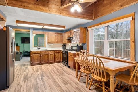 188 Maple St, Douglas, MA 01516 photo 10