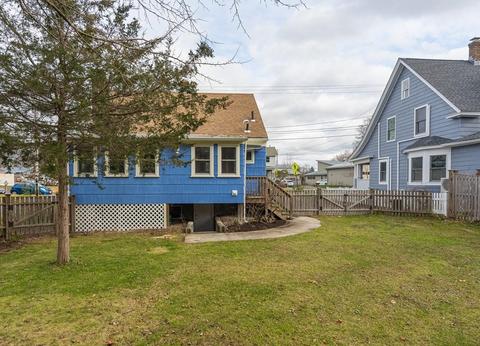 20 Bates St, Northampton, MA 01060 photo 5