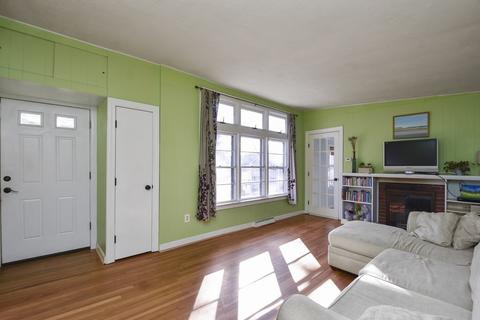 20 Atlantic St, Gloucester, MA 01930 photo 8