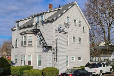 26 Pearl St, Woonsocket, RI 02895 photo 9