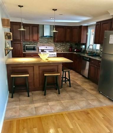 147 Clover St, Worcester, MA 01603 photo 2