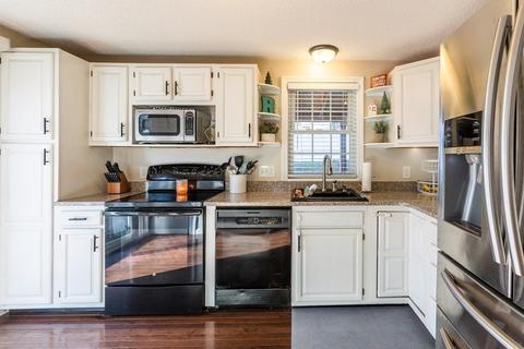 18 Springbrook Rd, Auburn, MA 01501 photo 3