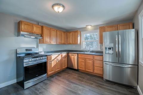 55 Blodgett St, Springfield, MA 01108 photo 2