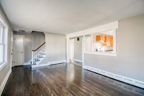 55 Blodgett St, Springfield, MA 01108 photo 8
