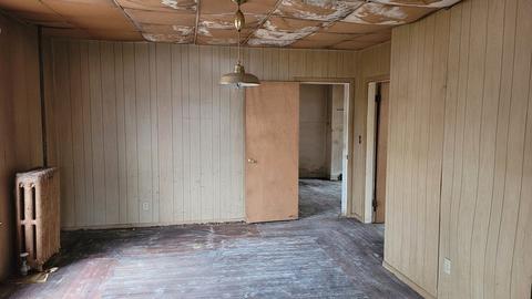 7 Clinton St, Chicopee, MA 01013 photo 5
