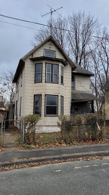 7 Clinton St, Chicopee, MA 01013 photo 3