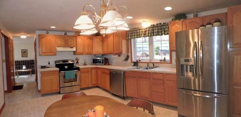 6 Nicholas Cir, Webster, MA 01570 photo 9