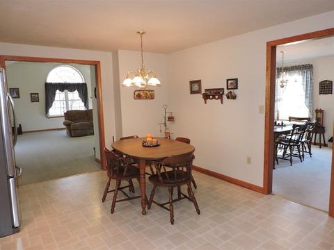 6 Nicholas Cir, Webster, MA 01570 photo 12