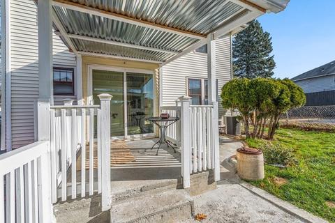 22 Windemere St, Springfield, MA 01104 photo 6
