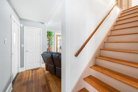 22 Windemere St, Springfield, MA 01104 photo 11