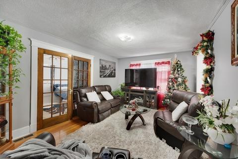 22 Windemere St, Springfield, MA 01104 photo 9