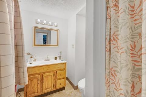 22 Windemere St, Springfield, MA 01104 photo 15