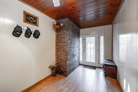 89 Chauncey Dr, Springfield, MA 01129 photo 3