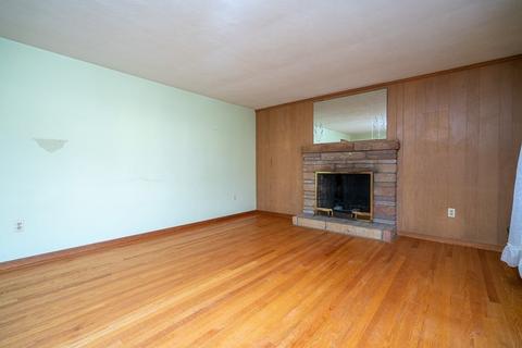 224 Forest Hills Rd, Springfield, MA 01128 photo 5