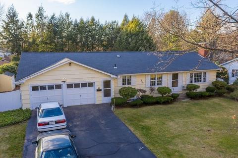 224 Forest Hills Rd, Springfield, MA 01128 photo 2