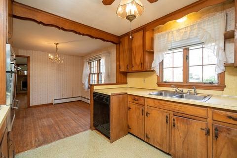 224 Forest Hills Rd, Springfield, MA 01128 photo 13