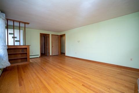 224 Forest Hills Rd, Springfield, MA 01128 photo 4