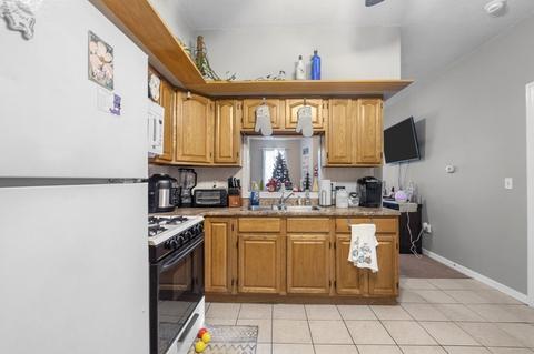 2669 S Main St, Fall River, MA 02724 photo 5