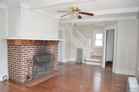 25 Eton St, Springfield, MA 01108 photo 7