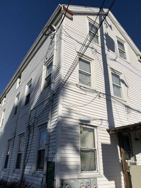 85 School St, Chicopee, MA 01013 photo 2