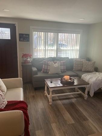 863 Roosevelt Ave, Springfield, MA 01109 photo 9