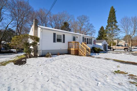 14 Batten St, Webster, MA 01570 photo 2