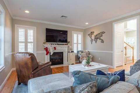 102 Hull St, Beverly, MA 01915 photo 8