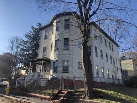 8 Albert St, Worcester, MA 01610 photo 2