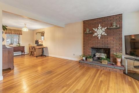 236 Bancroft Ave, Reading, MA 01867 photo 3