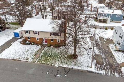 236 Bancroft Ave, Reading, MA 01867 photo 12
