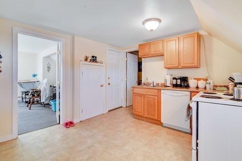 245 Grattan St, Chicopee, MA 01020 photo 27