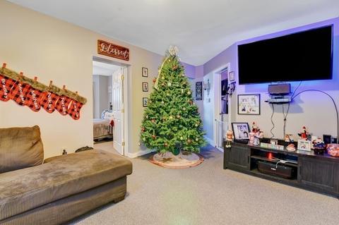 245 Grattan St, Chicopee, MA 01020 photo 5