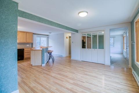 8 Plain St, Easthampton, MA 01027 photo 10
