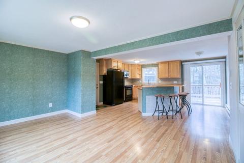 8 Plain St, Easthampton, MA 01027 photo 11